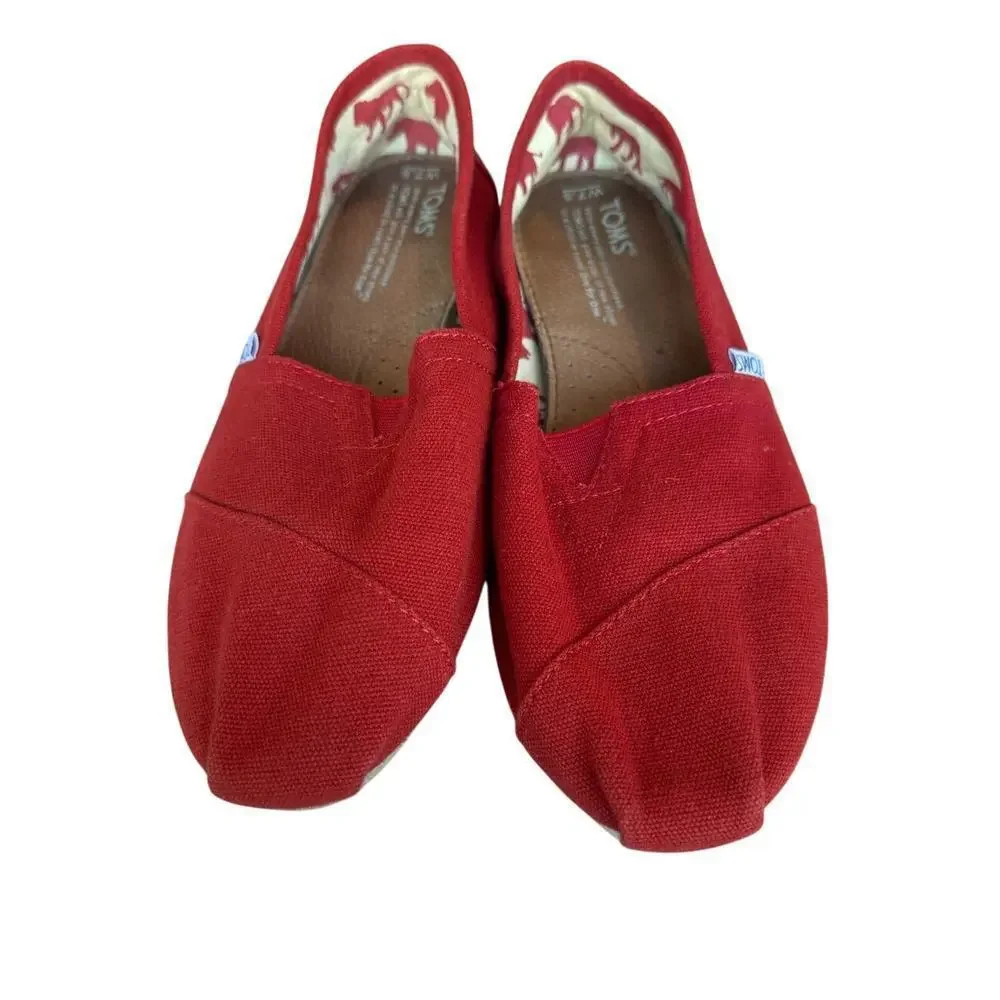 Toms red very